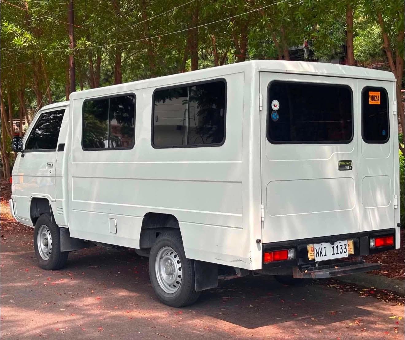 2025 Mitsubishi L300 FB DUAL AC