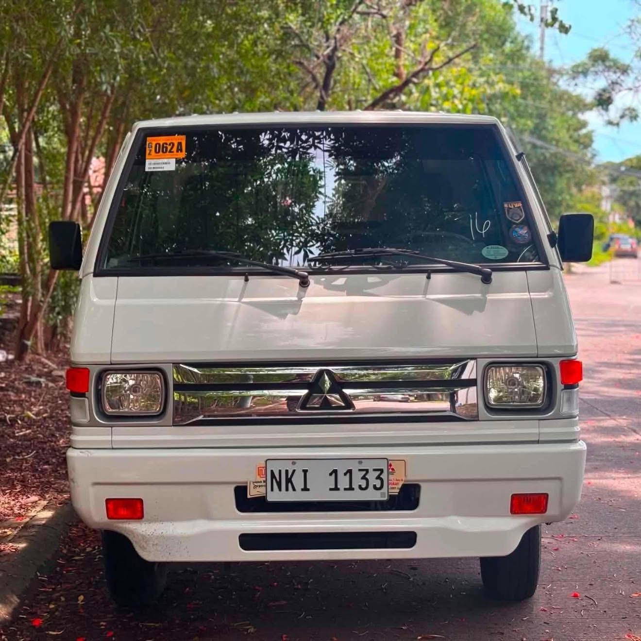 2025 Mitsubishi L300 FB DUAL AC